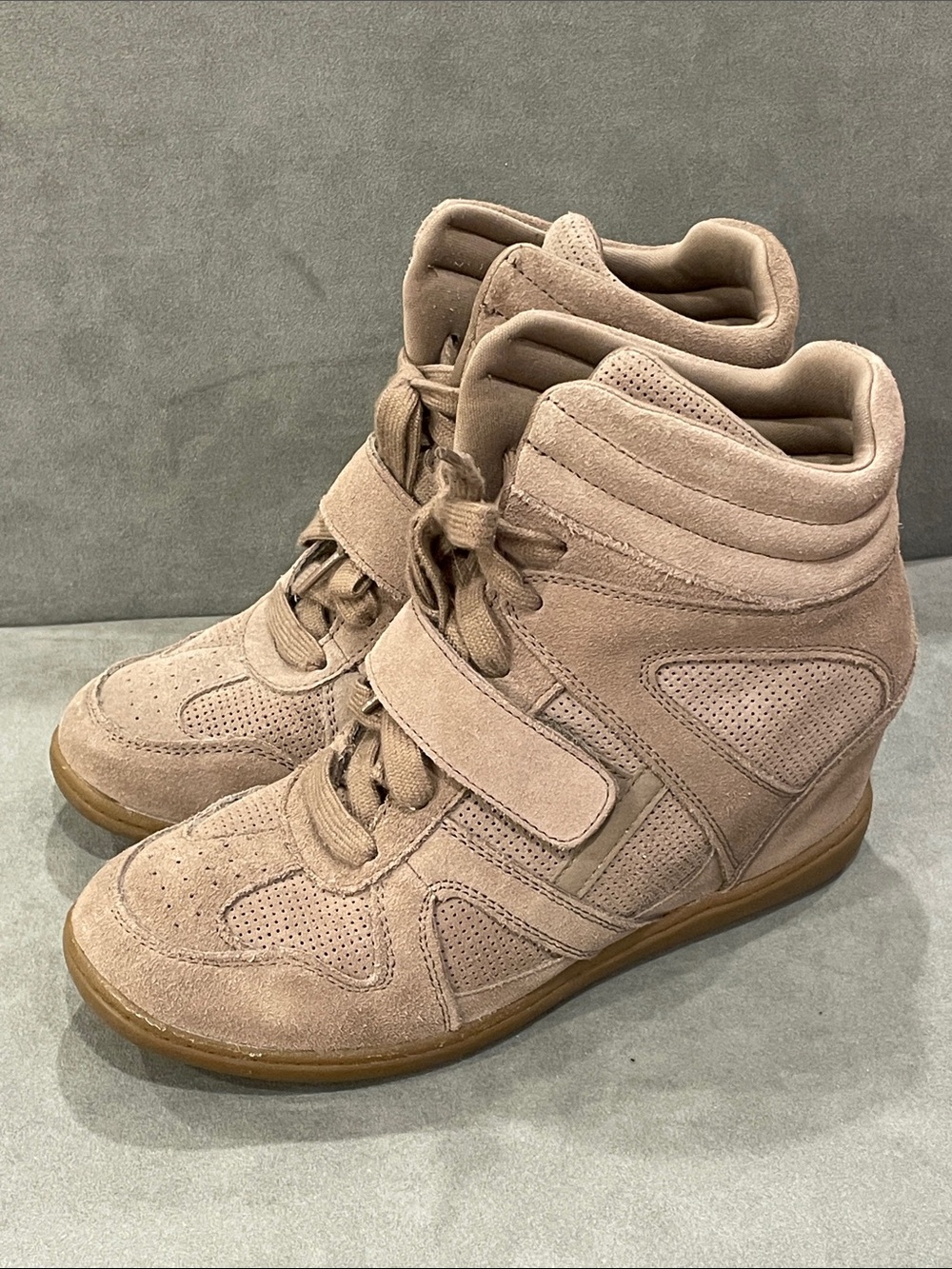 Skechers Hidden Wedge Leather  Sneakers Taupe Women’s 9 Tan Suede Shoes Booties